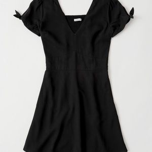 Abercrombie V Neck Tie Sleeve Mini Dress